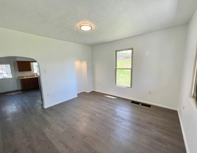 Building Photo - 1108 Dale Dr