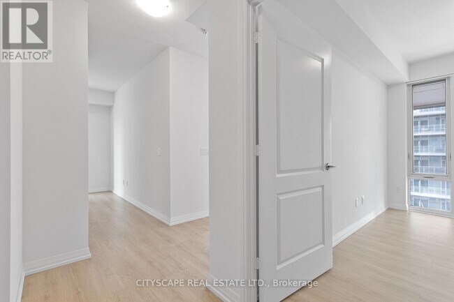 Photo du bâtiment - 8 Widmer St