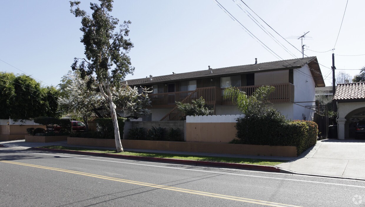 Primary Photo - 539-541 Hamilton St