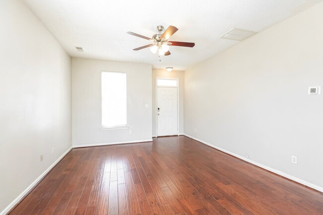 Building Photo - 13965 Dingess Rd