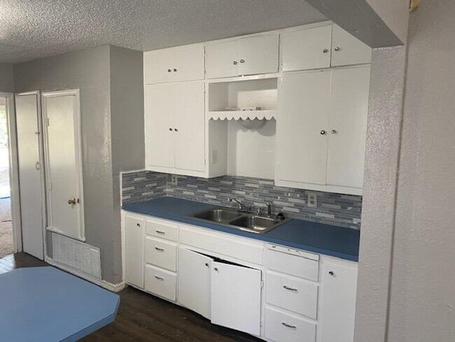 Foto del edificio - Great rental now available near Texas Tech...