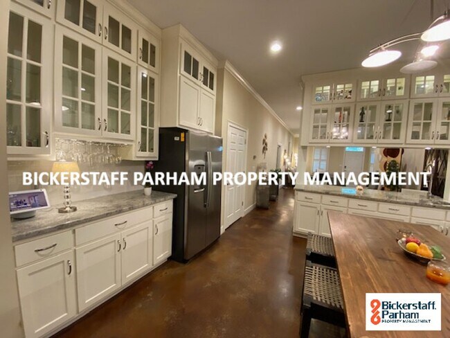 Foto del edificio - Introducing a charming 2-bedroom, 2-bathro...