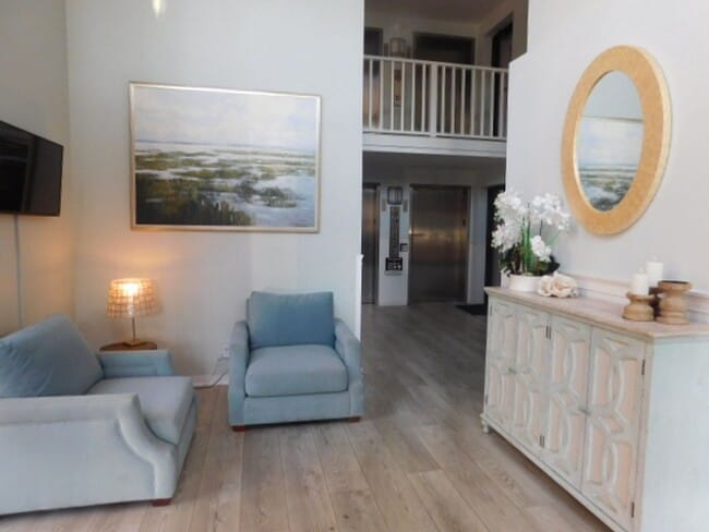 Foto del edificio - Remodeled 2 Bedroom 2 Bath Condo Over Looking Broad Creek