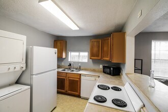 Building Photo - 610 Avenue H