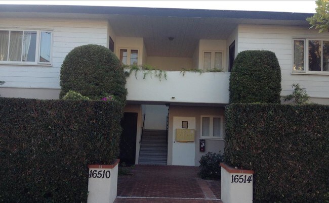 Building Photo - 16514 W Sunset Blvd