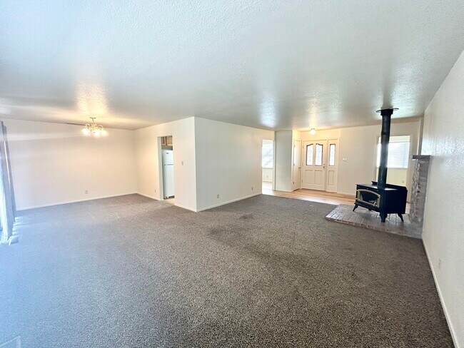 Building Photo - 1584 Johnson Ln