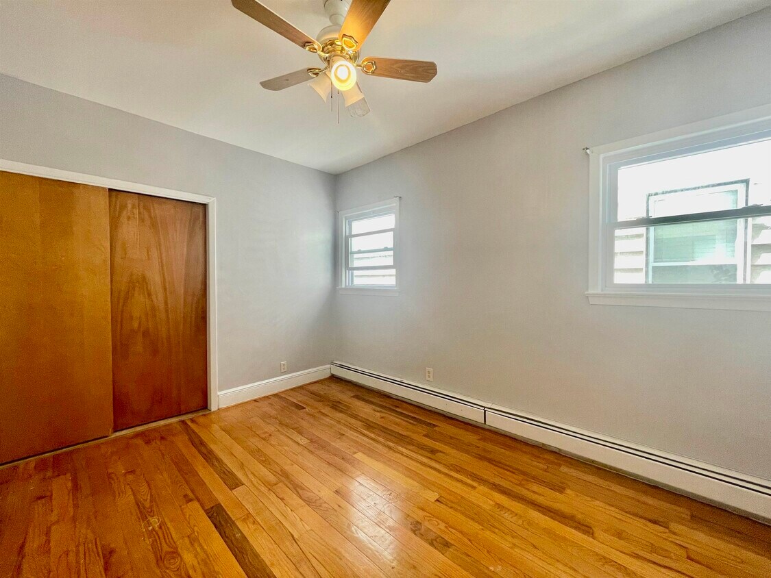 Primary Photo - 273 BOYD Ave