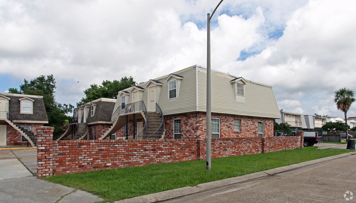 Primary Photo - 336 Ruby St