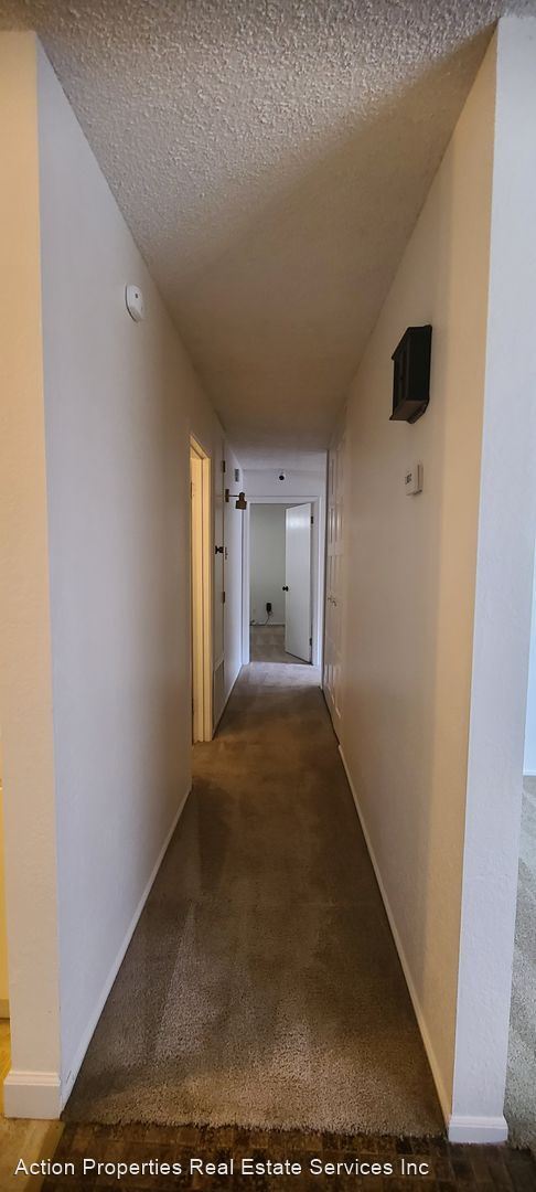 Building Photo - 3 br, 2 bath House - 510 Sierra Blvd