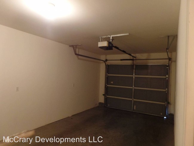 Building Photo - 1211 N Glendale St