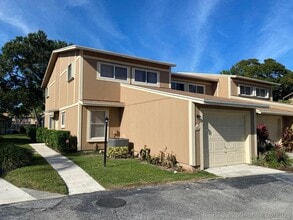 Building Photo - 371 Maplecrest Cir