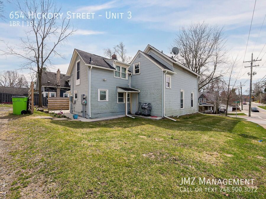 Primary Photo - 654 Hickory St