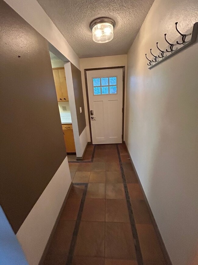 Foto del edificio - Beautiful 3 Bedroom 2 Bath Located in NW Corvallis!