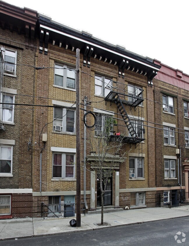 6010 Fillmore Pl, West New York, NJ 07093 Apartments in West New York