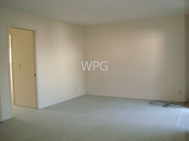 Building Photo - 3518 Alden Way