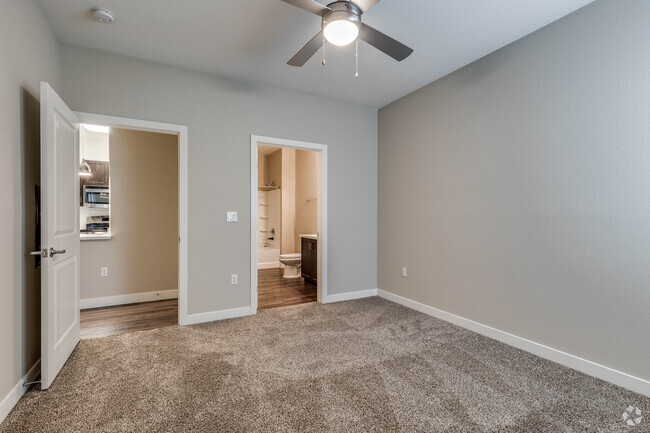 1 BR, 1 BA (La Bella) - 779 SF - La Vie Apartments