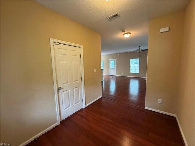 Building Photo - 2960 Verdun Ave