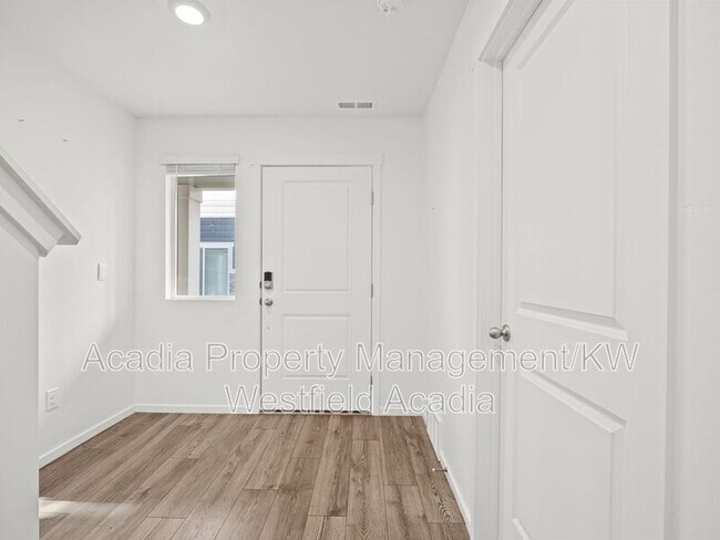 Foto del edificio - 3966 N Eagle Pt Ln