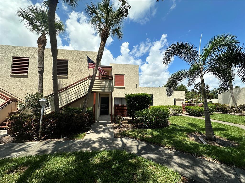 Foto principal - 620 Spring Lakes Blvd