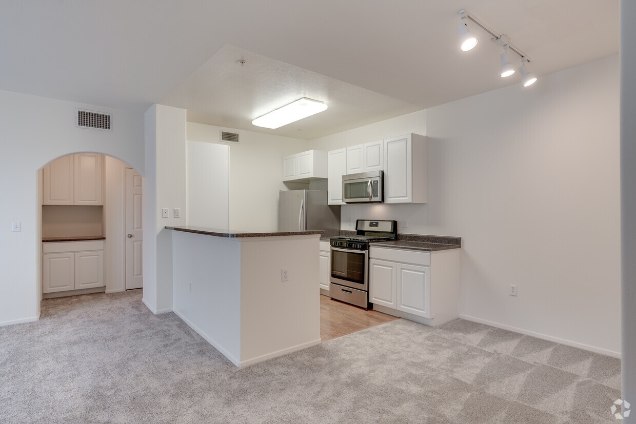 Parc Chateaux Apartments in Stevenson Ranch, CA Westside Rentals