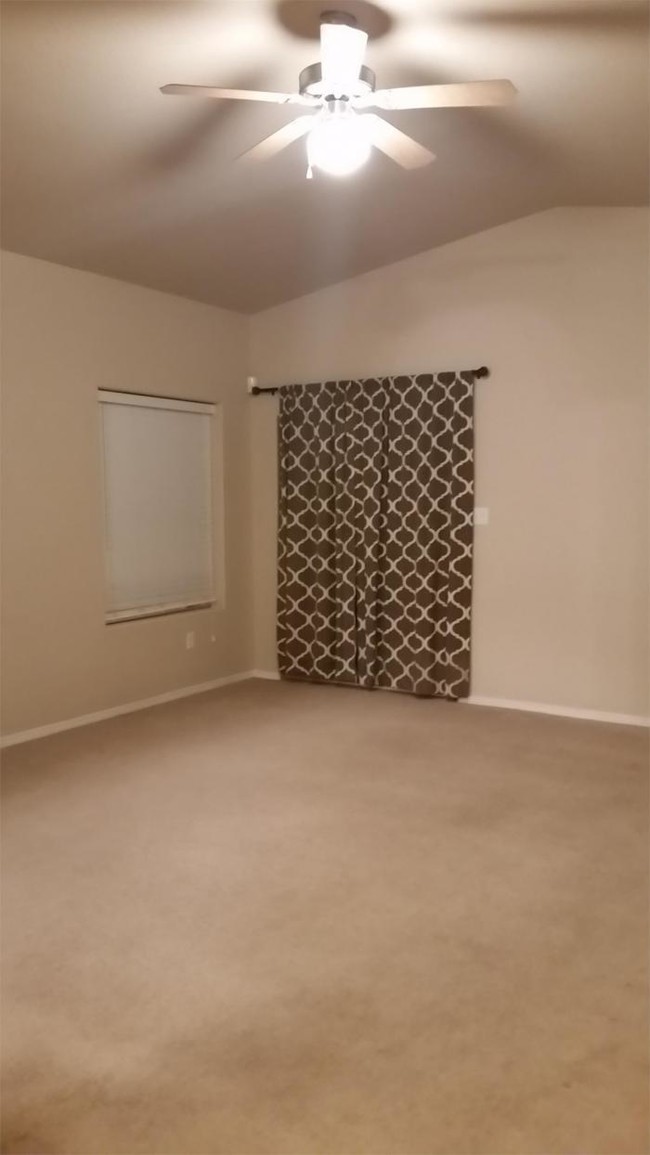 Foto del edificio - 3 bedroom in Hobbs NM 88240