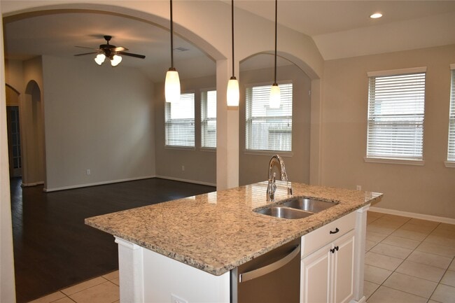 Building Photo - 29027 Crystal Rose Ln