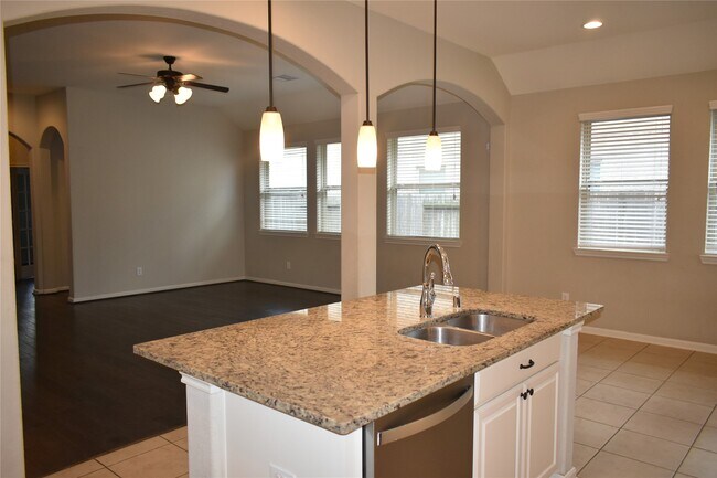 Foto del edificio - 29027 Crystal Rose Ln