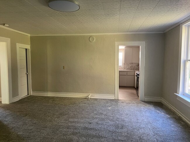 Building Photo - 3 bedroom farmhouse on over 1 acre in Joseph City