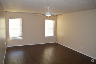 Building Photo - 10065 Chapel Oak Trail