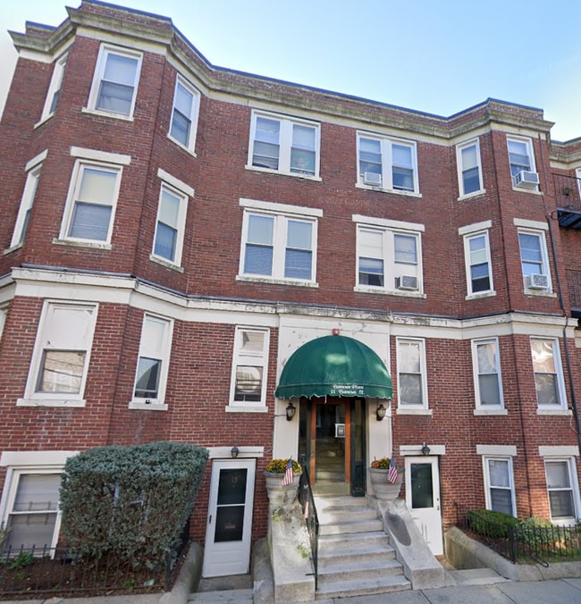 Building Photo - 11 Barrows St