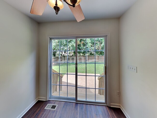 Building Photo - 2027 Patrick Way