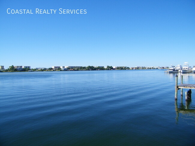 Foto del edificio - 4 Miracle Strip Pkwy SW
