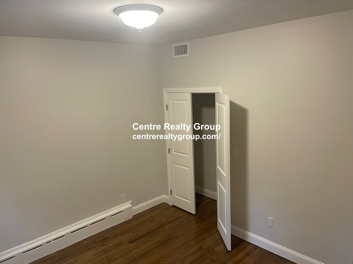 Foto principal - 1712 Beacon St