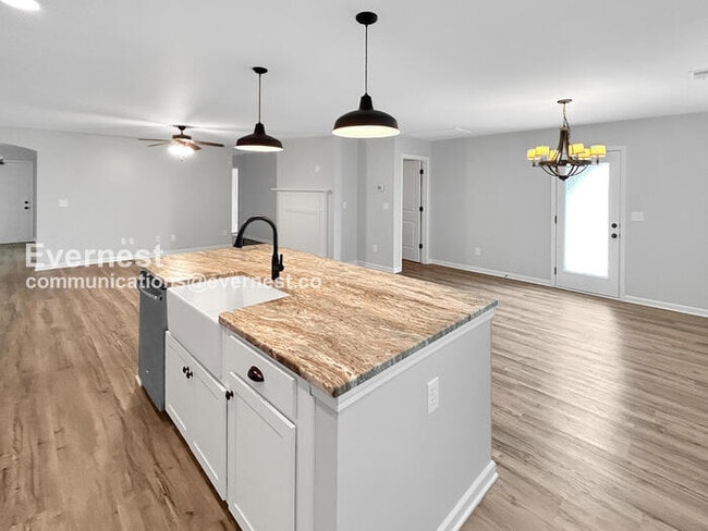 Foto del edificio - 322 Fenrose Dr