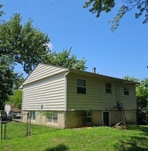 Building Photo - 1711 Viking Dr