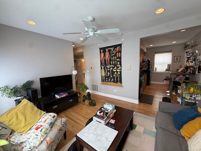 Building Photo - 4716 N Bernard St