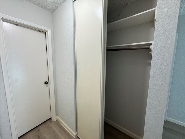 Foto del edificio - 12959 Wirevine Ln