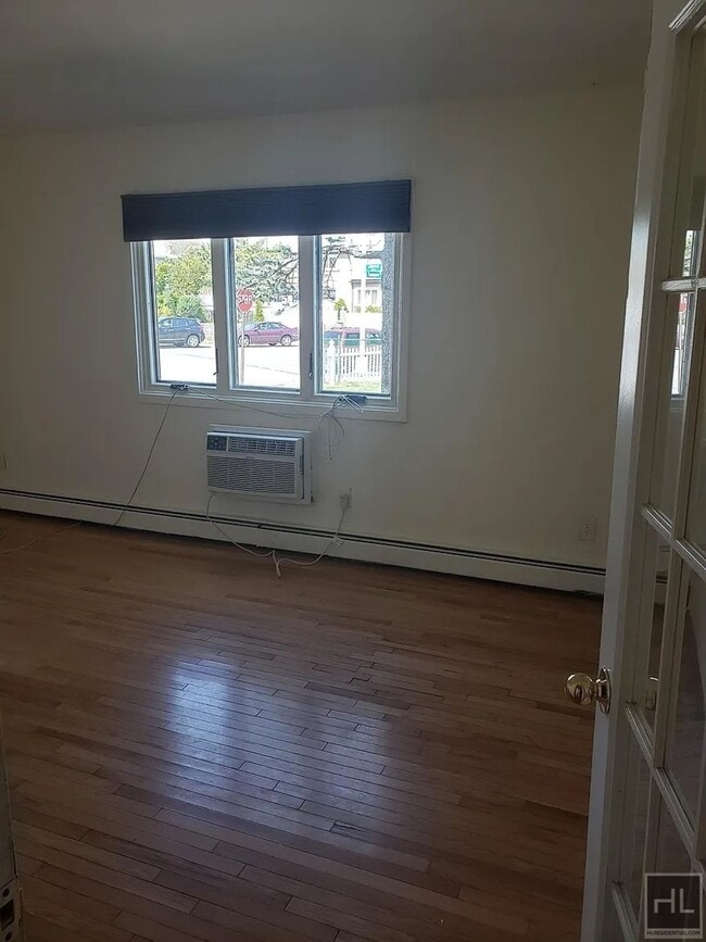 Building Photo - LITTLEFIELD AVENUE