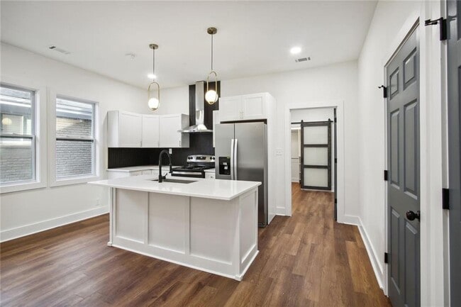 Building Photo - 782 Dixie Ave NE