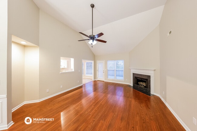 Building Photo - 524 Baronne St