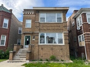 Building Photo - 5830 W Superior St