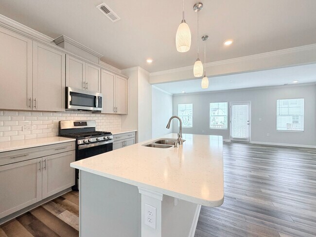 Building Photo - 3018 Brellon Ln