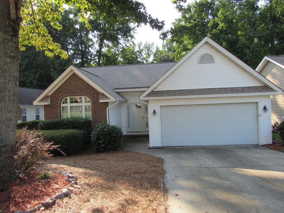 138 Kensington Way, Aberdeen, NC 28315 House Rental in Aberdeen, NC