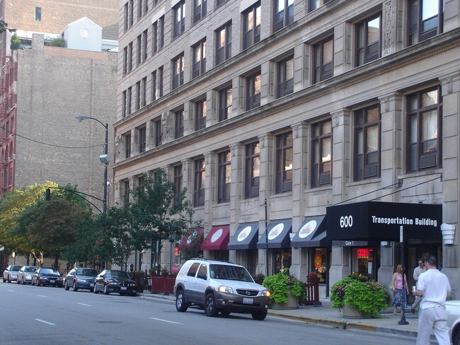 Foto del edificio - 600 S Dearborn St