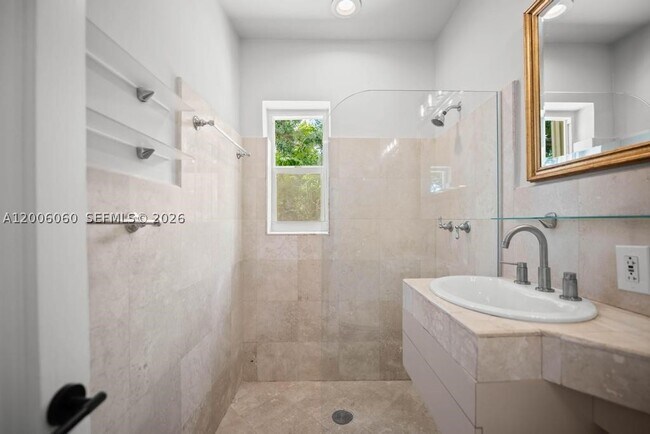 Foto del edificio - 11222 NE 9th Ave