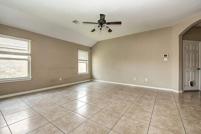 Foto del edificio - 27014 Henson Falls Dr