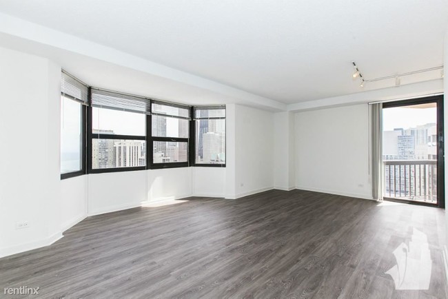 Building Photo - 113 N Dearborn St