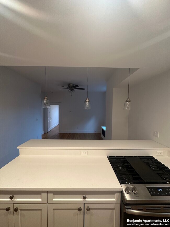 Foto del edificio - 38 Newton St