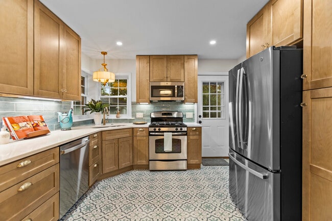 Foto del edificio - 549 Claymont Dr