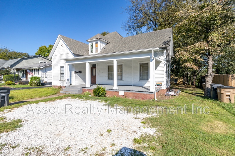 Photo - 221 Hawthorne Avenue - 3